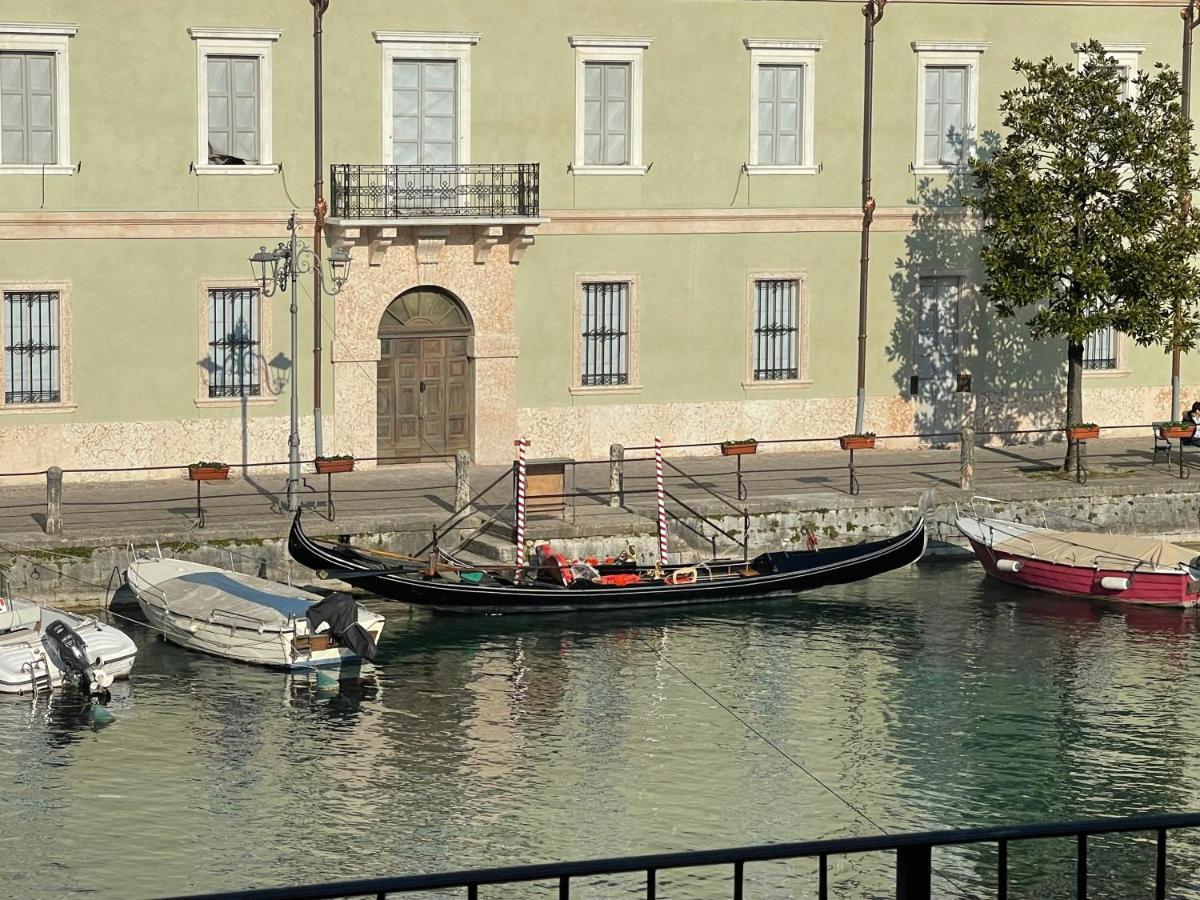 Time To Relax - La Terrazza Sul Lago Peschiera del Garda Dış mekan fotoğraf