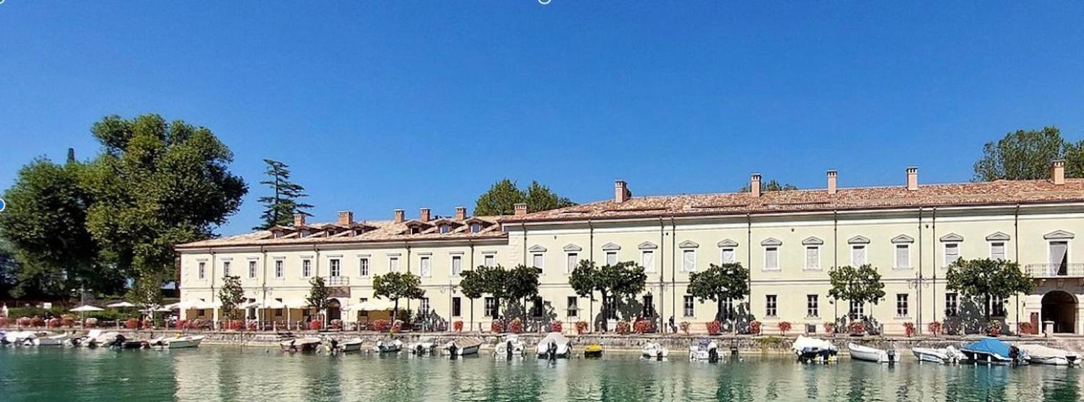 Time To Relax - La Terrazza Sul Lago Peschiera del Garda Dış mekan fotoğraf