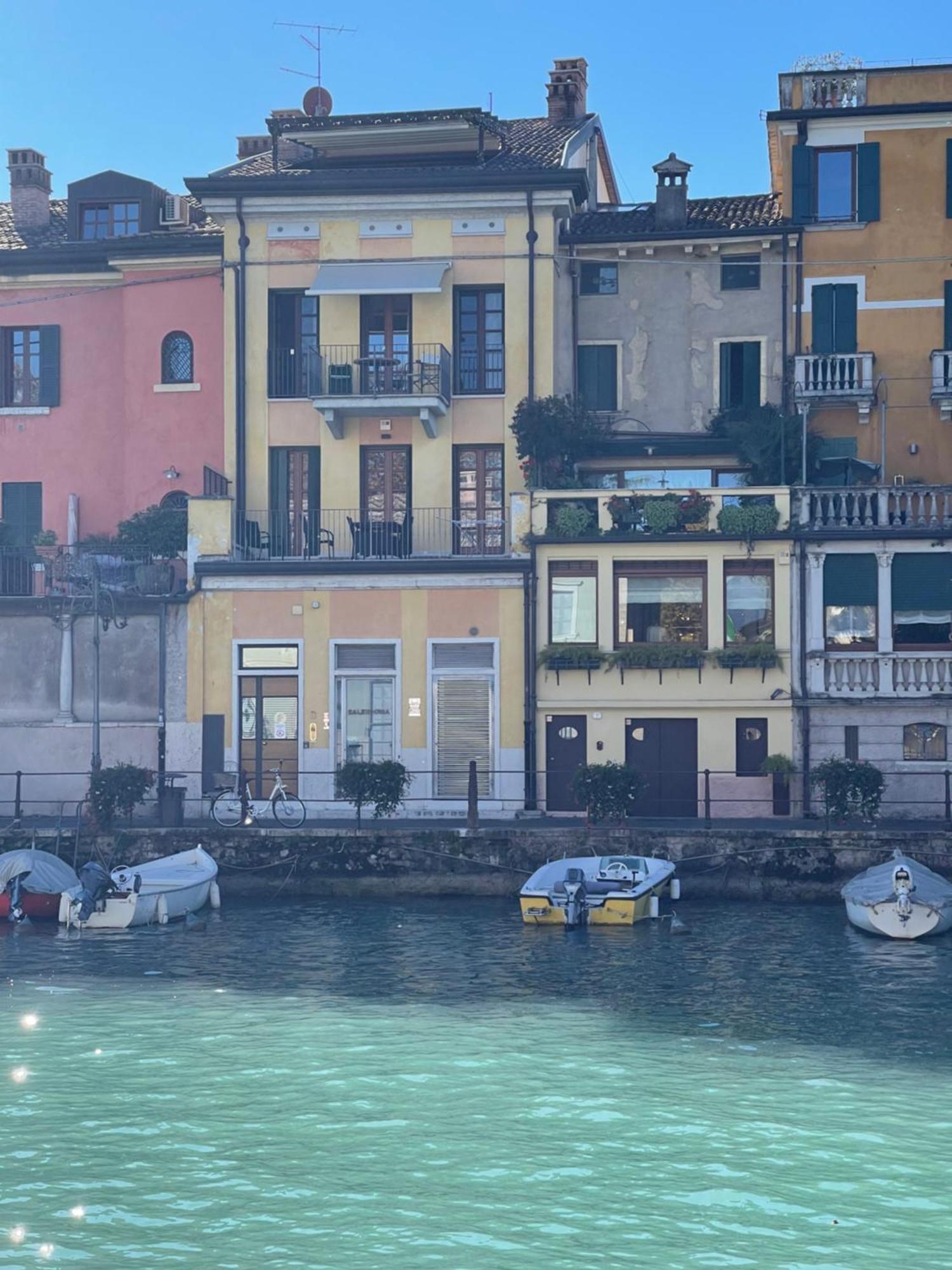 Time To Relax - La Terrazza Sul Lago Peschiera del Garda Dış mekan fotoğraf
