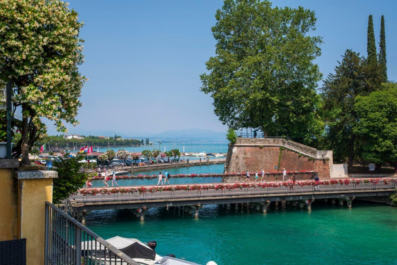 Time To Relax - La Terrazza Sul Lago Peschiera del Garda Dış mekan fotoğraf